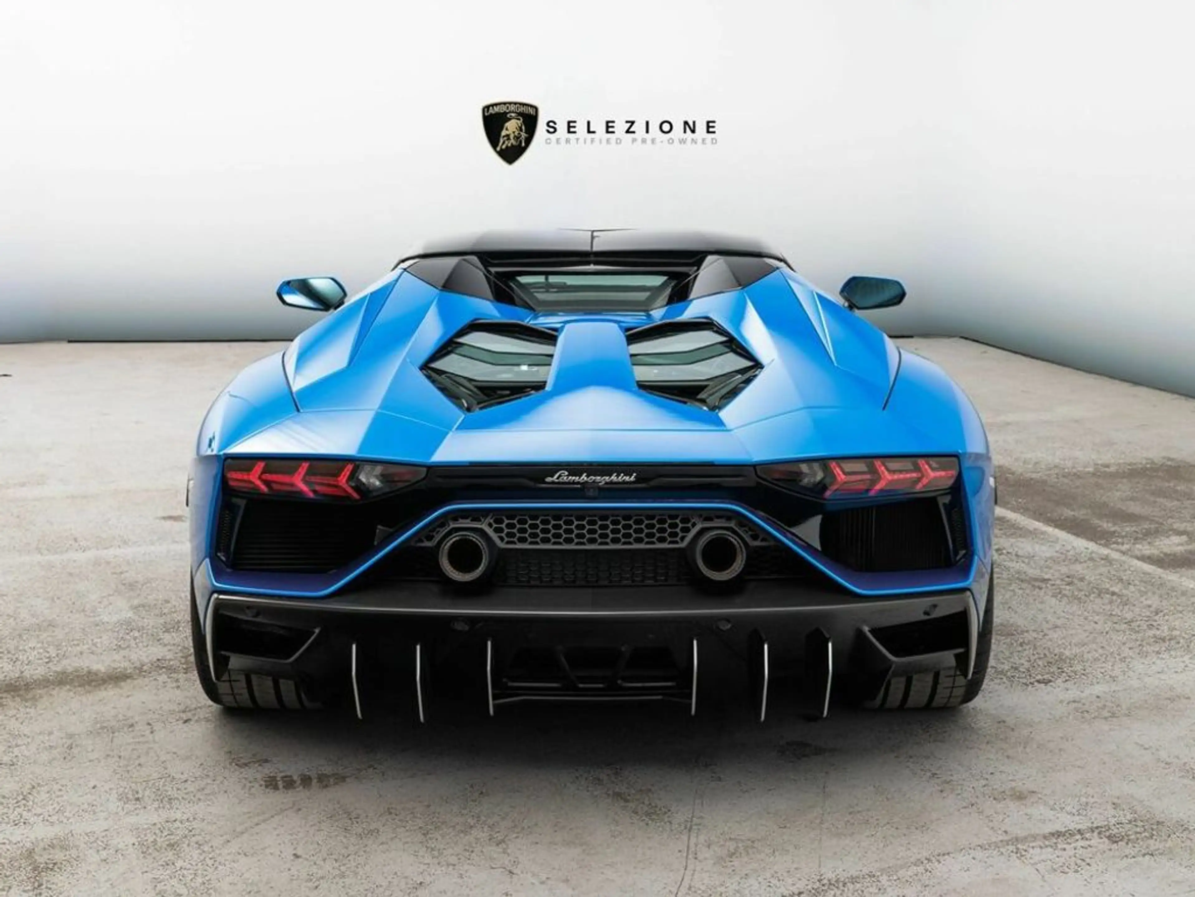 Lamborghini Aventador Ultimae Roadster limited 250 pieces — photo 9