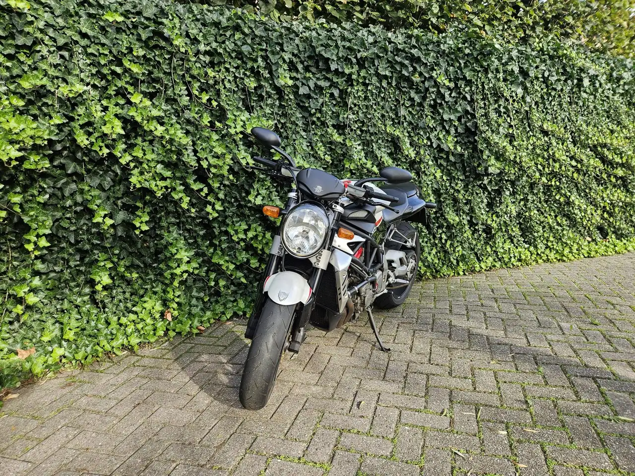 MV Agusta Brutale 910