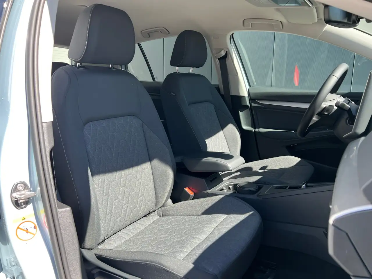 Volkswagen Golf 2026 — фото 8