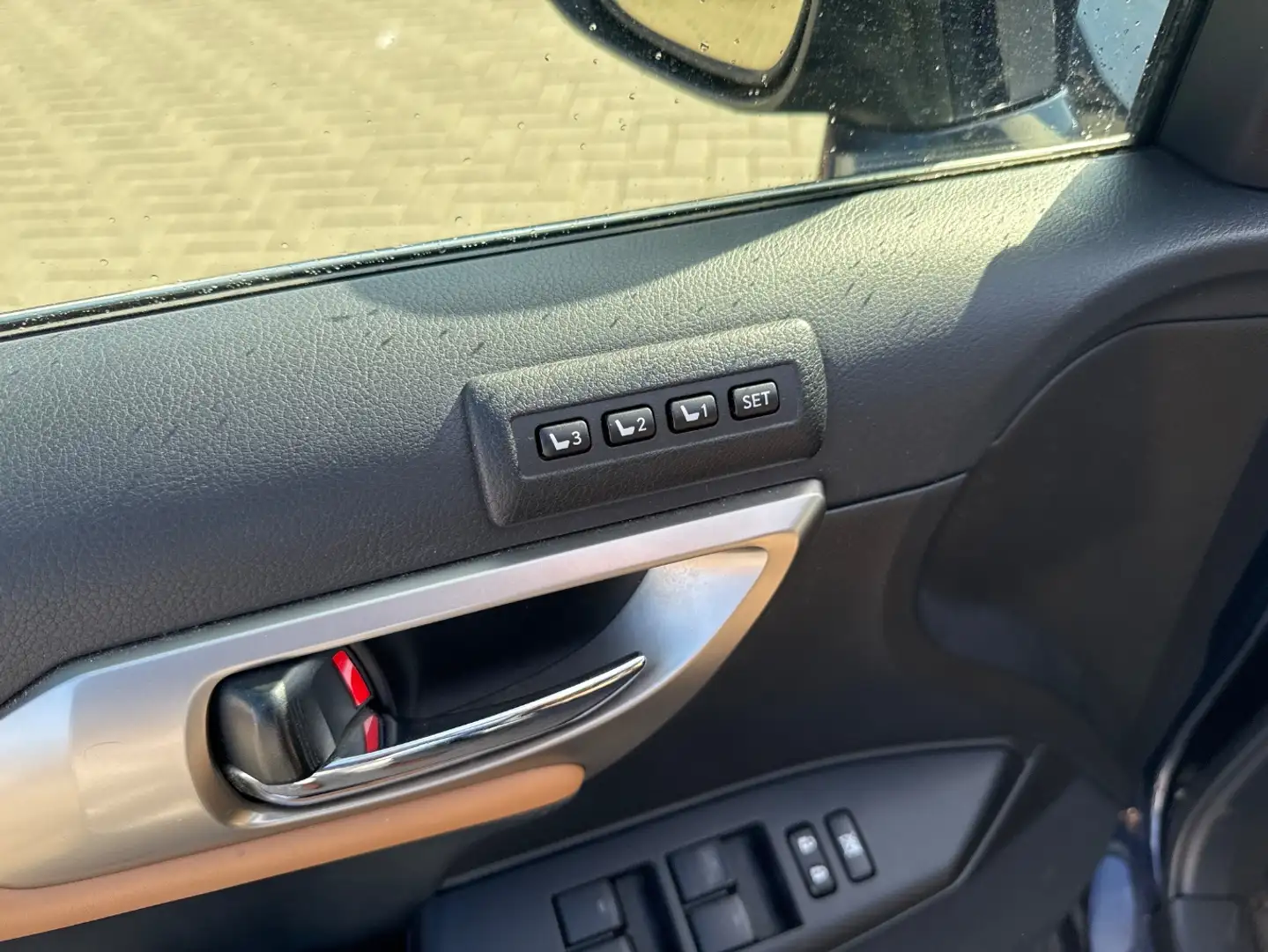 Lexus CT 200h Luxury Line MEMORY SEATS | XENON | LEDER | DEALER Azul - 2