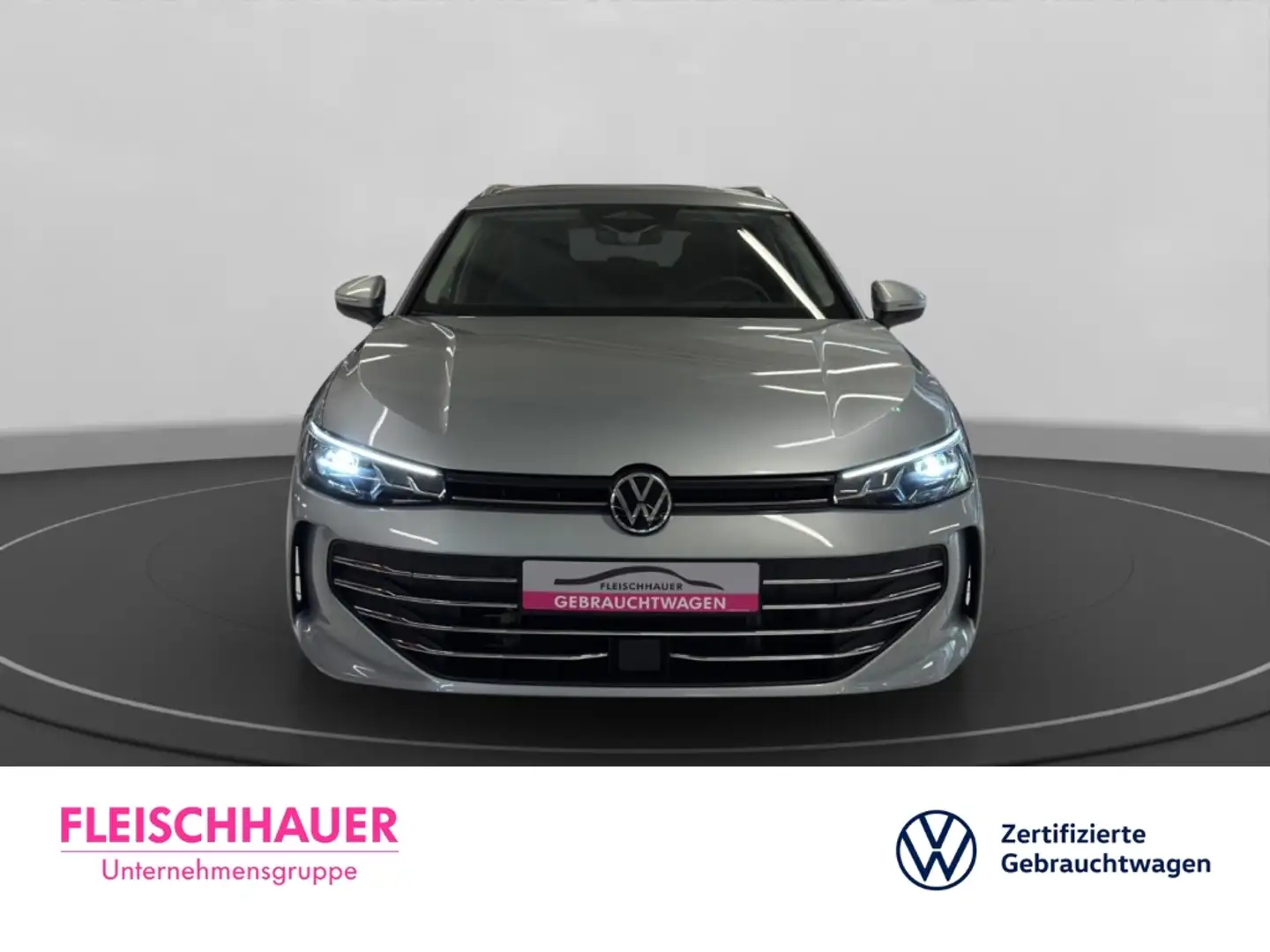Volkswagen Passat Variant 1.5 TSI eHybrid Business Navi+AHK+LED+Kamera Silber - 2