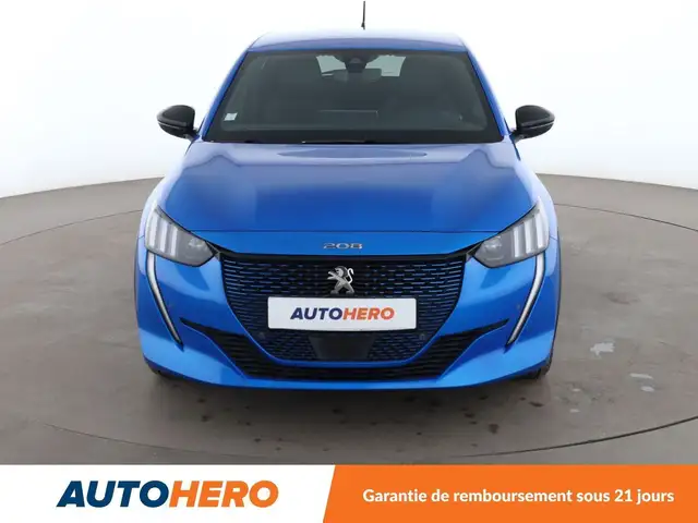 Peugeot 208 view 9
