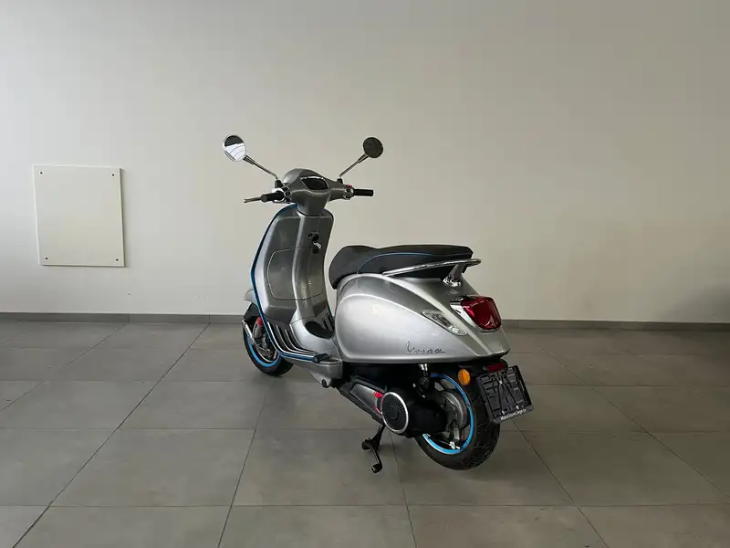 Vespa Elettrica 70 km/h - foto 6