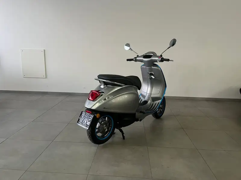 Vespa Elettrica 70 km/h - foto 8