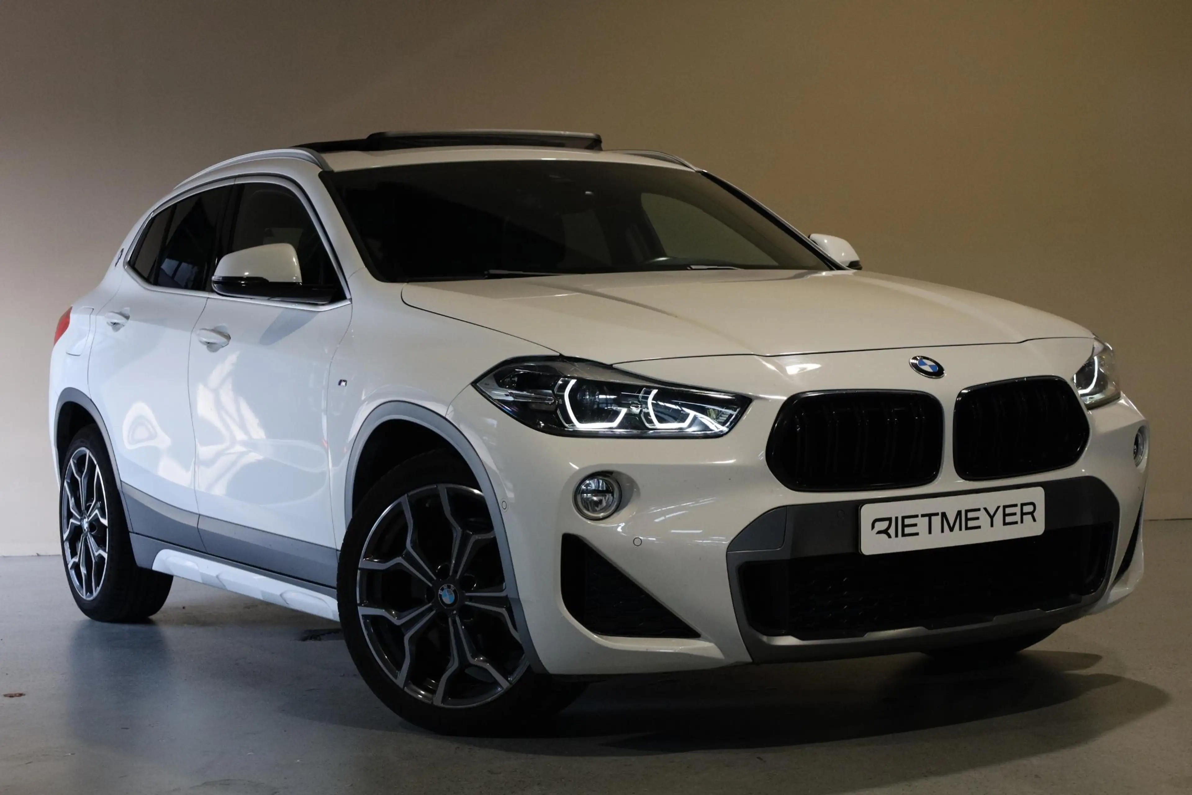 BMW X2 sDrive20i High Executive |Pano |Stoelverw. — photo 8