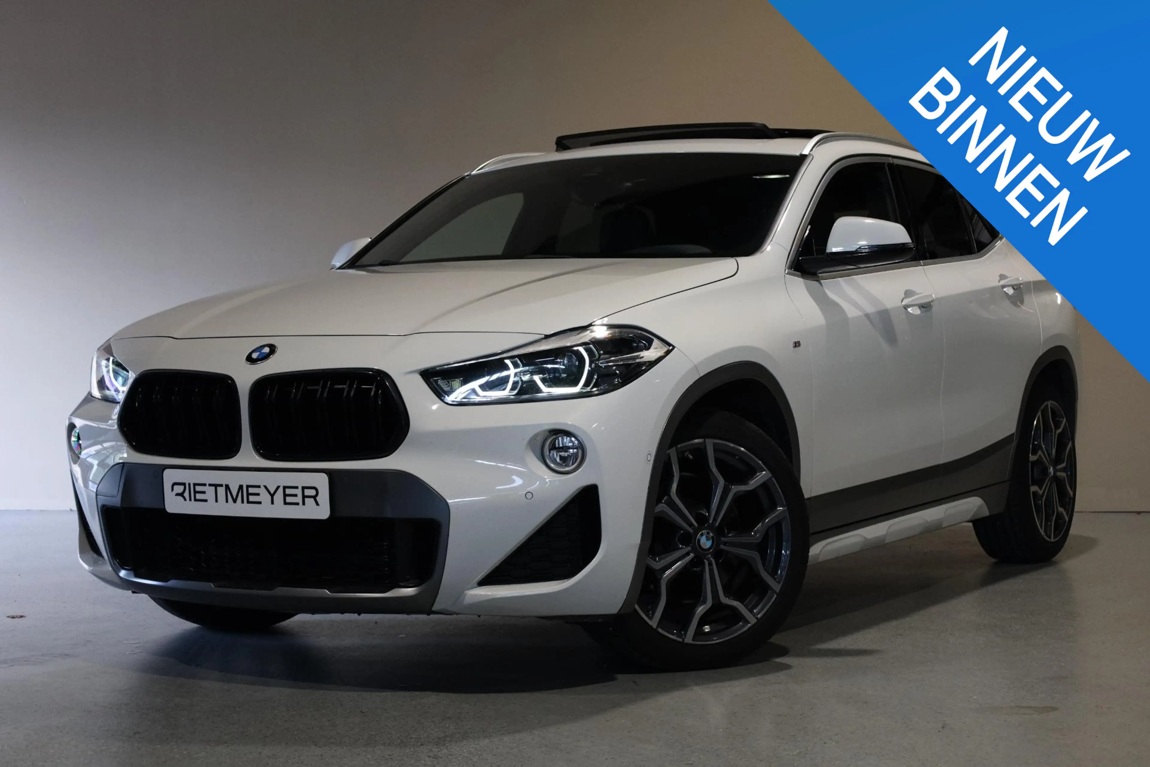 BMW X2 sDrive20i High Executive |Pano |Stoelverw.
