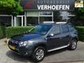 Dacia Duster 1.2 TCe 4x2 Prestige - NAVIGATIE - LEDER - CLIMATE Grijs - thumbnail 1