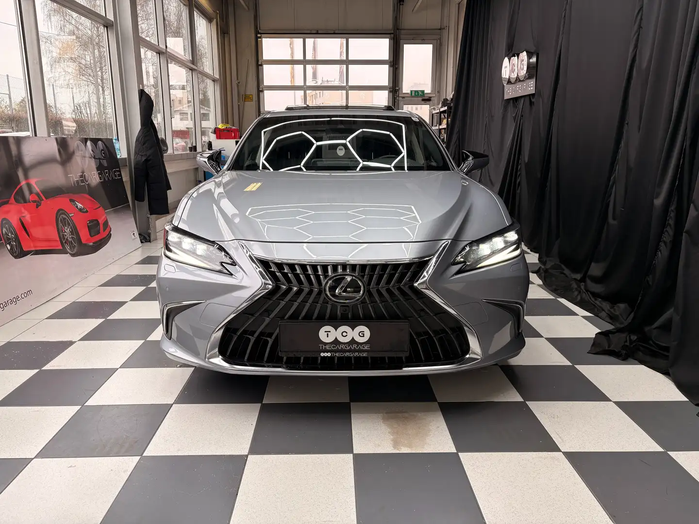 Lexus ES 300 300 h 1 BESITZ Grau - 2