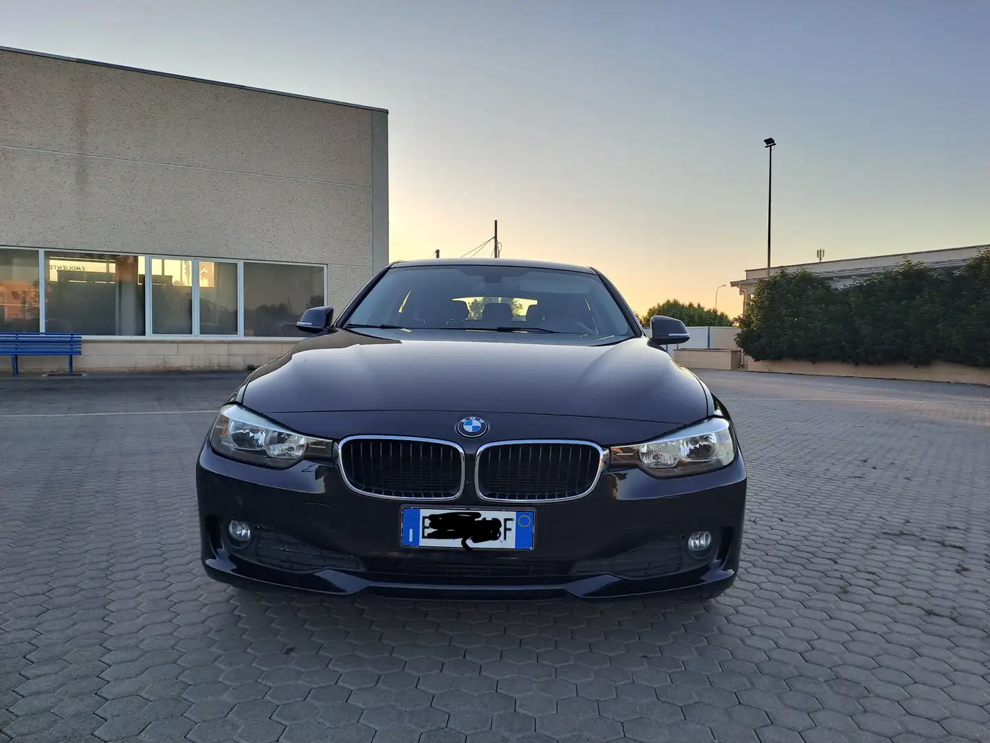 BMW 318 Serie 3 F31 2012 Touring 318d Touring Negro - 1