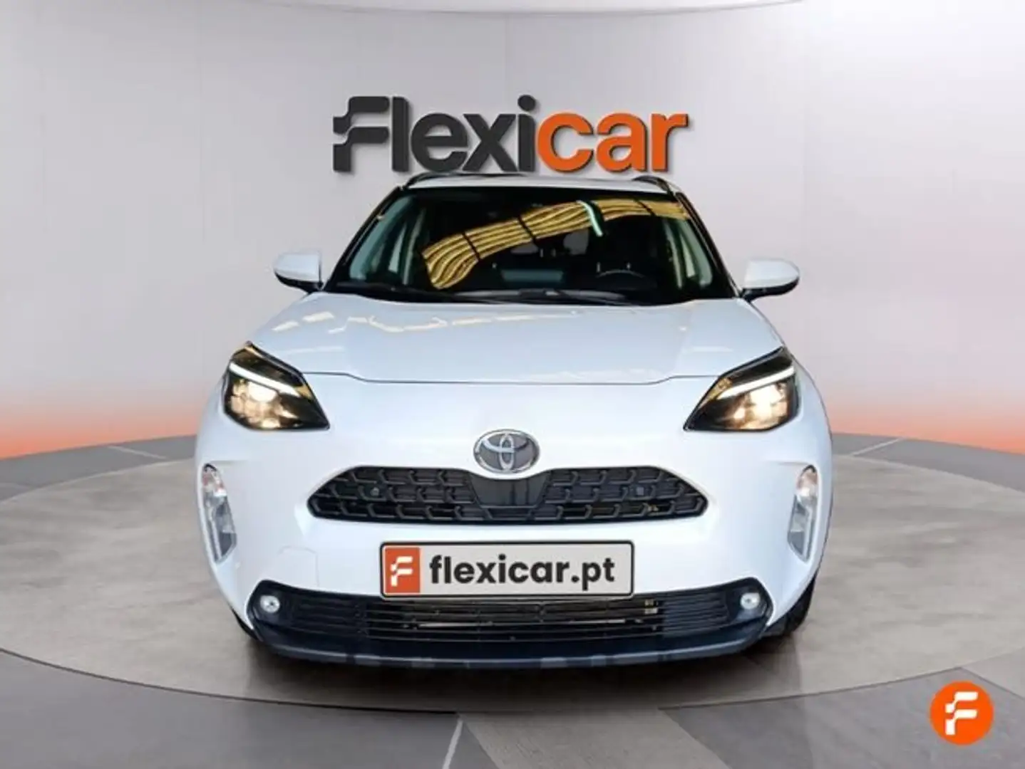 Toyota Yaris Cross 120H Active Plus Blanco - 2