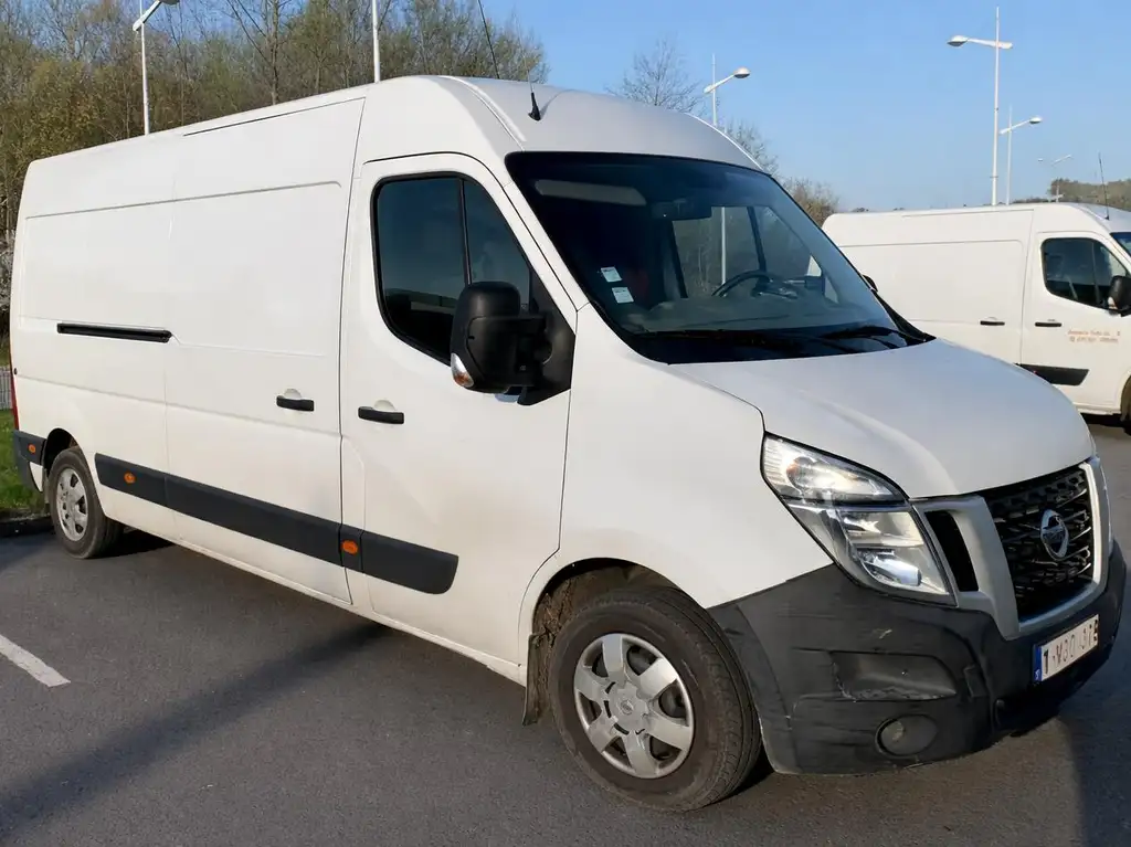 Nissan NV400 2016 из Европы — купить под ключ