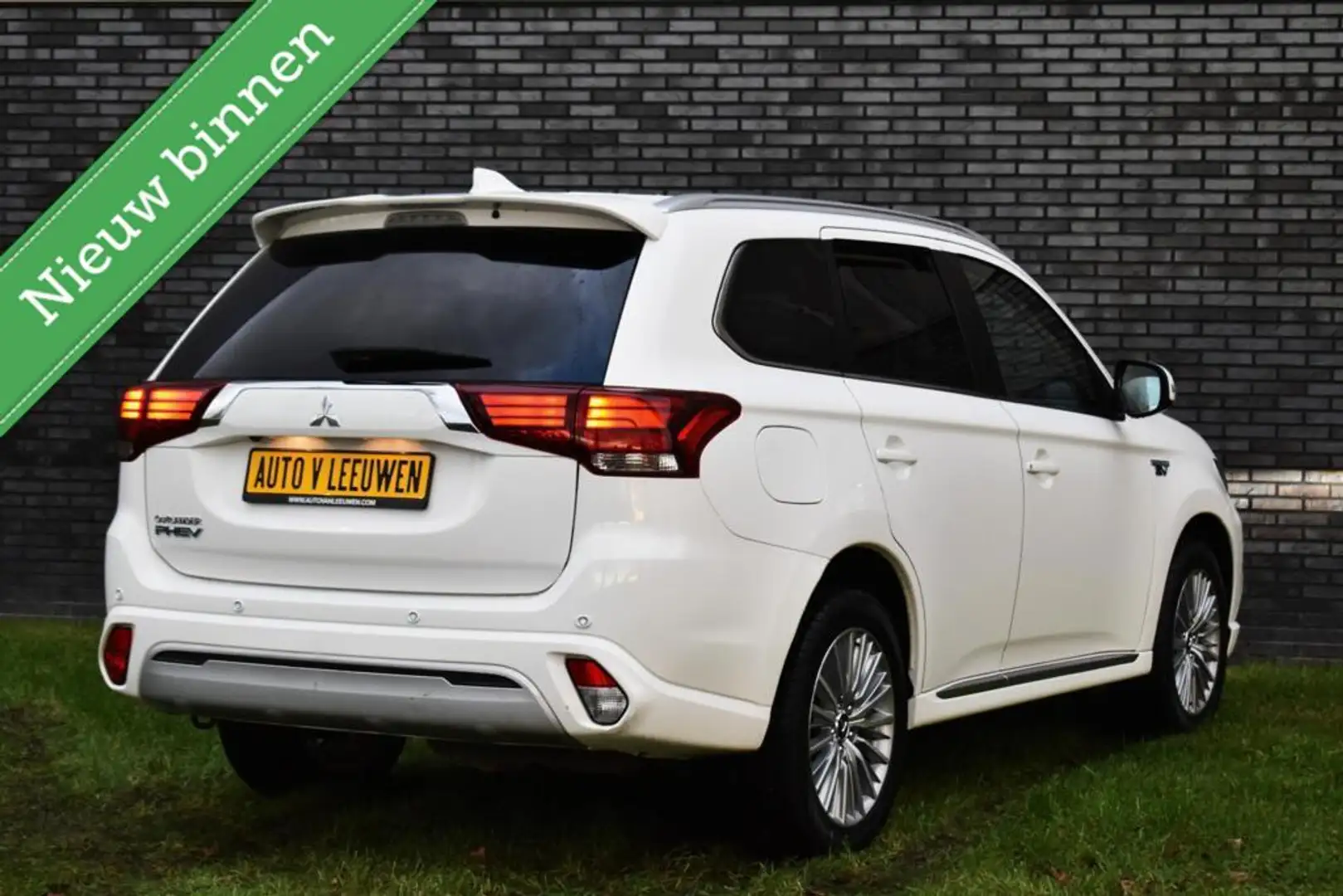 Mitsubishi Outlander 2.4 PHEV Plug-In CAMERA/CARPLAY-ANDROID/STOELVERW. Wit - 2
