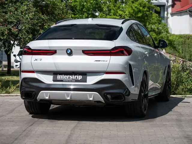 BMW X6 view 6