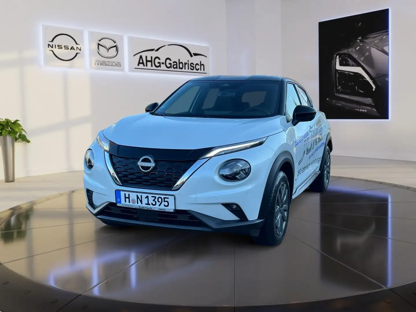 Nissan Juke Hybrid N-Connecta, Winter-und Tech. Paket, Blanc - 1