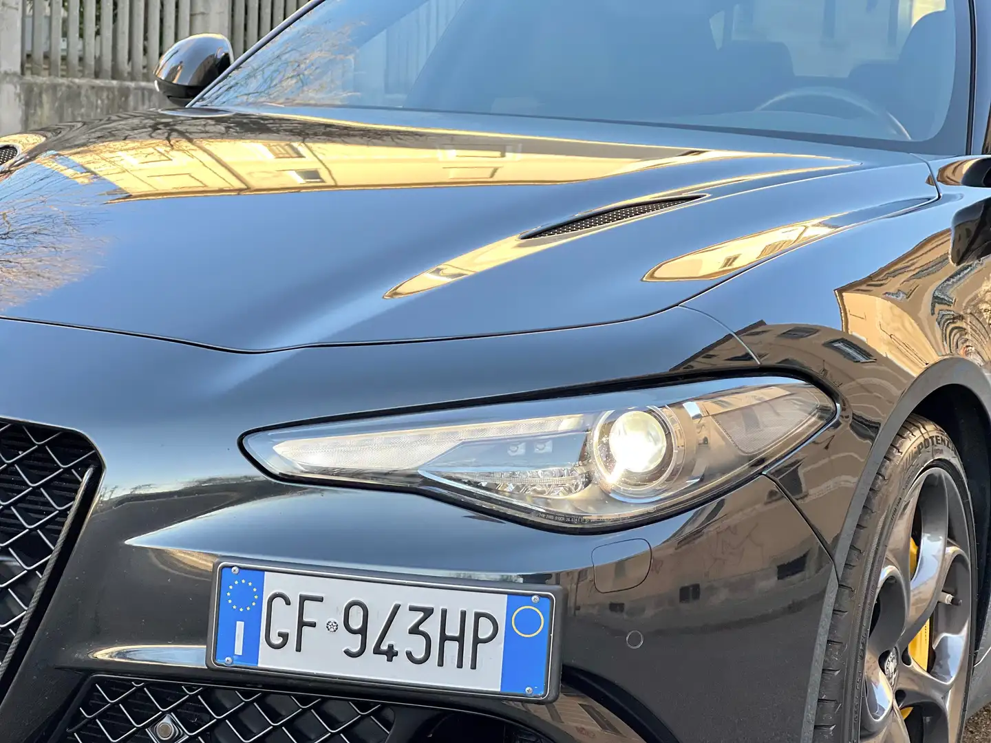 Alfa Romeo Giulia 2.9 V6 90 510cv aut.8 Quadrifoglio CARBO-AKRAPOVIC Fekete - 2