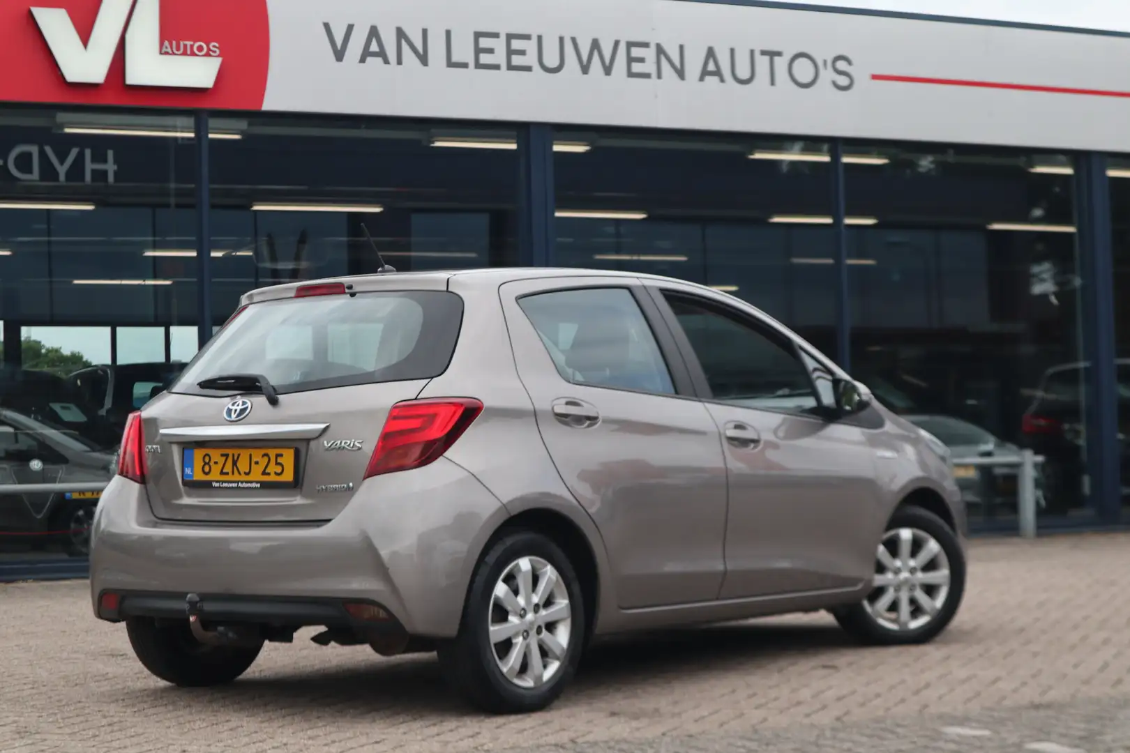 Toyota Yaris 1.5 Hybrid Aspiration | Automaat | Trekhaak | Came Bruin - 2