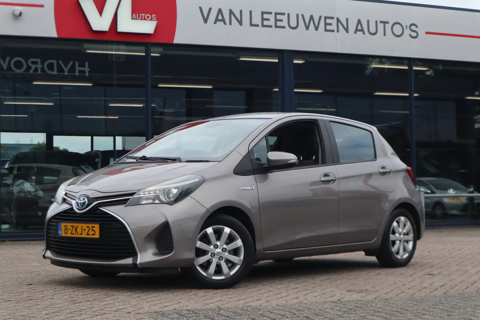 Toyota Yaris 1.5 Hybrid Aspiration | Automaat | Trekhaak | Came Bruin - 1