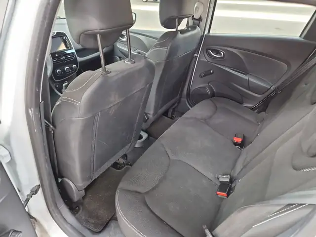 Renault Clio view 6