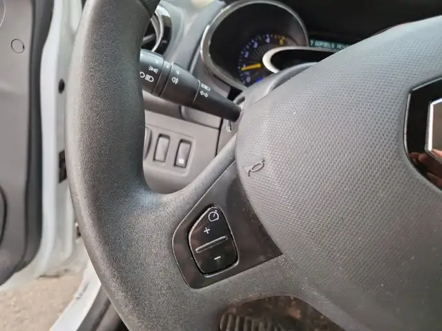 Renault Clio view 16