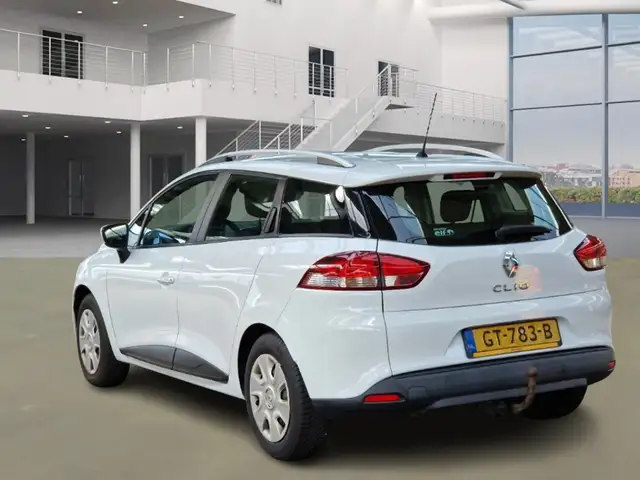 Renault Clio view 4