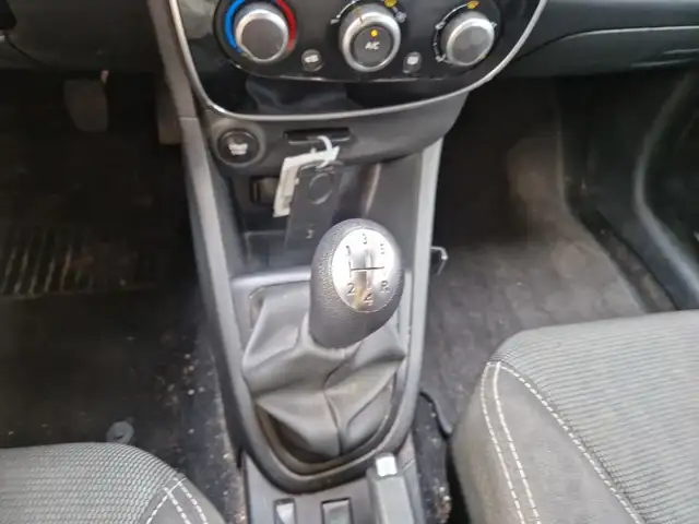 Renault Clio view 17