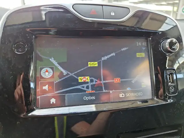 Renault Clio view 10