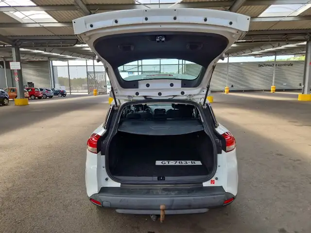 Renault Clio view 11