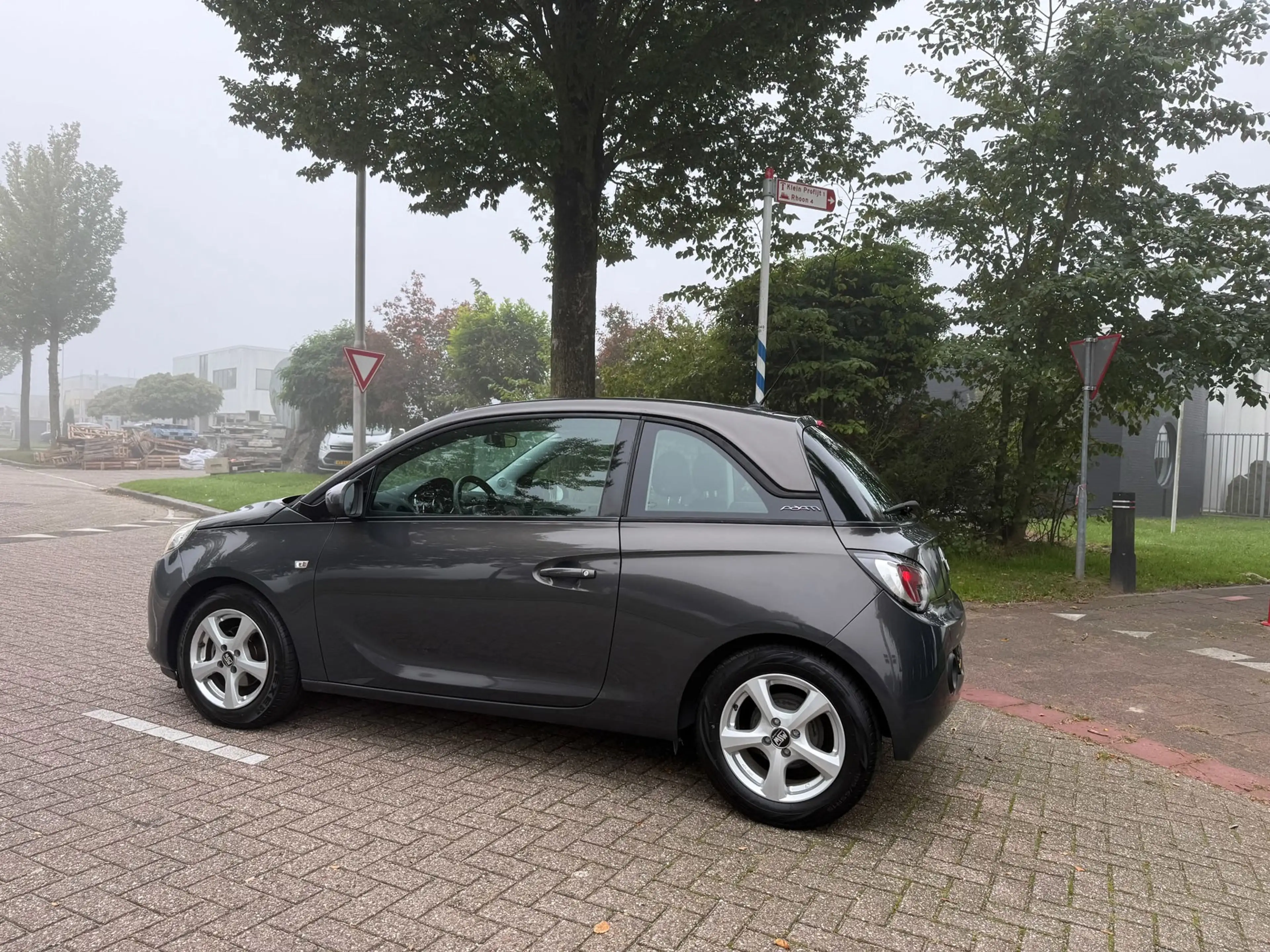 Opel Adam 1.2 — photo 4