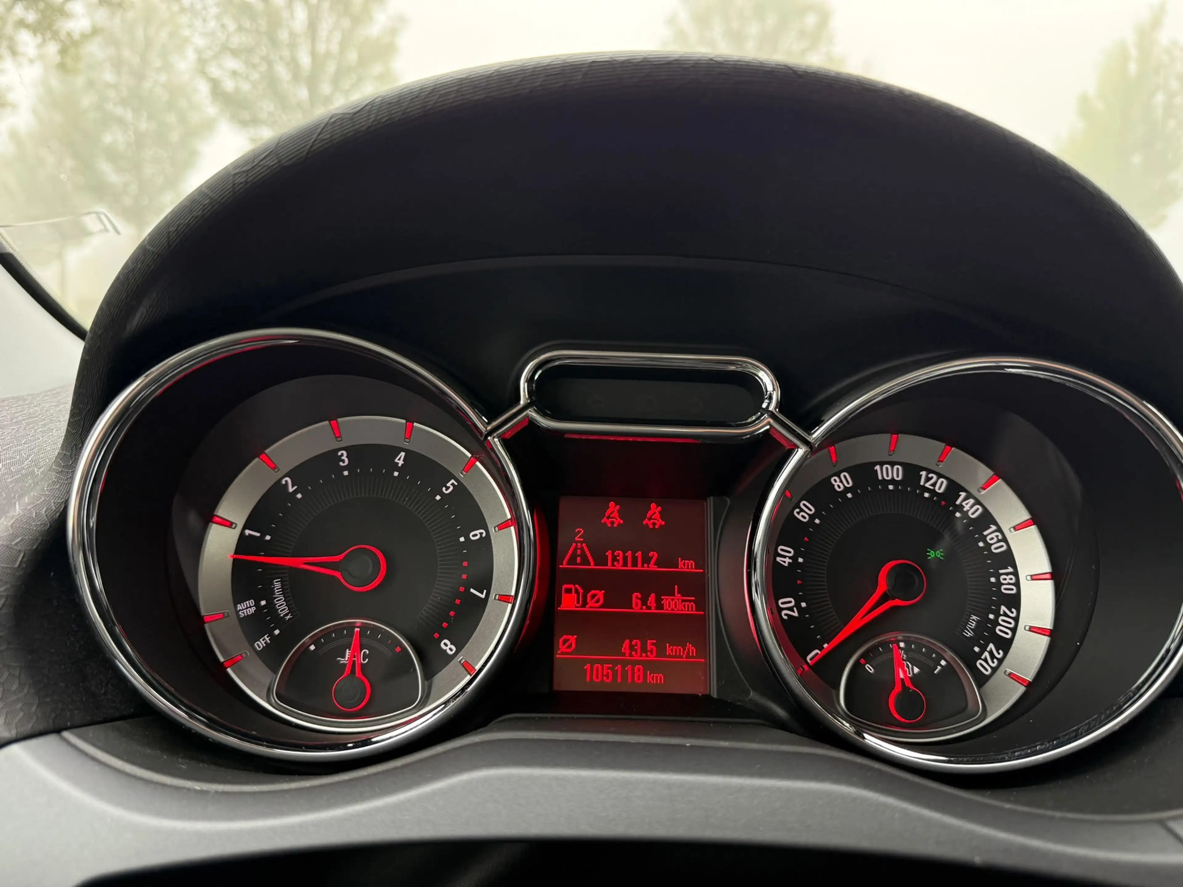 Opel Adam 1.2 — photo 10