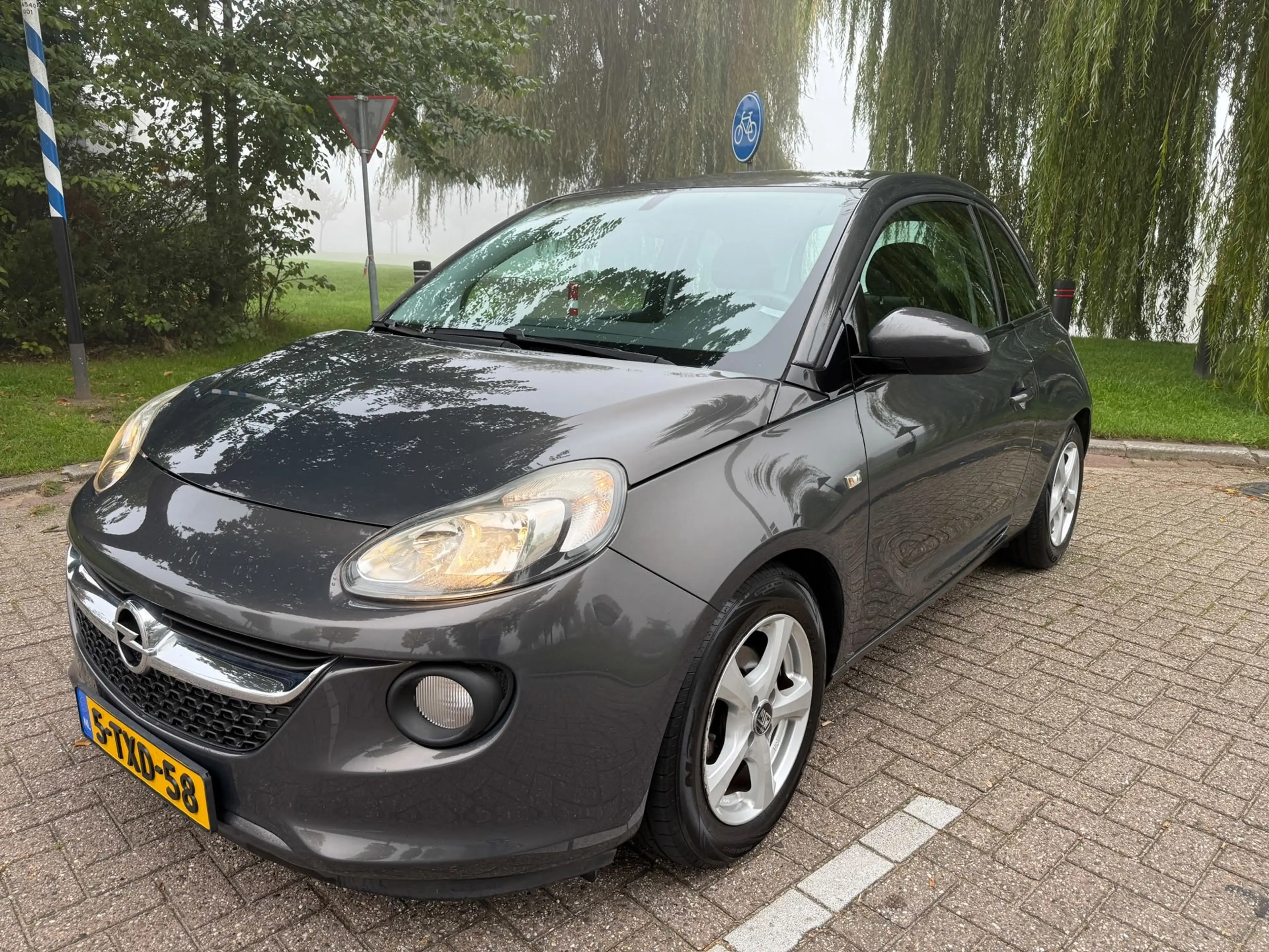 Opel Adam 1.2 — photo 3