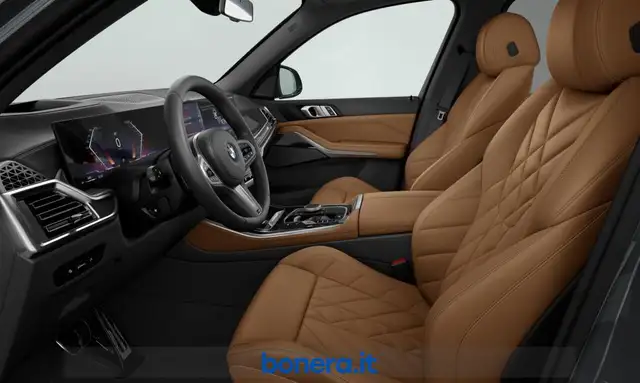 BMW X5 view 4