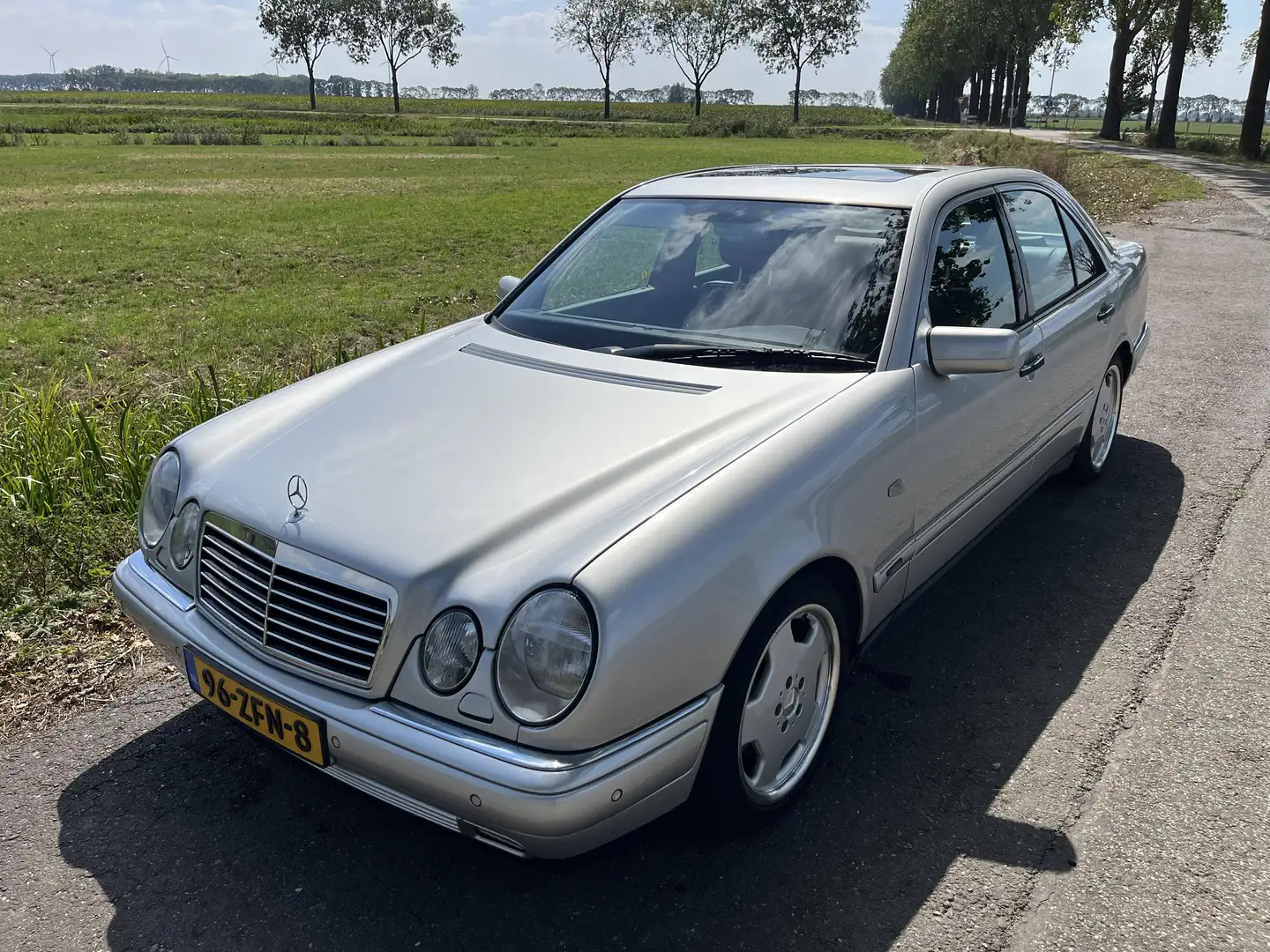 Mercedes-Benz E 420 E420 Avantgarde | BTW-auto | Youngtimer Silber - 1