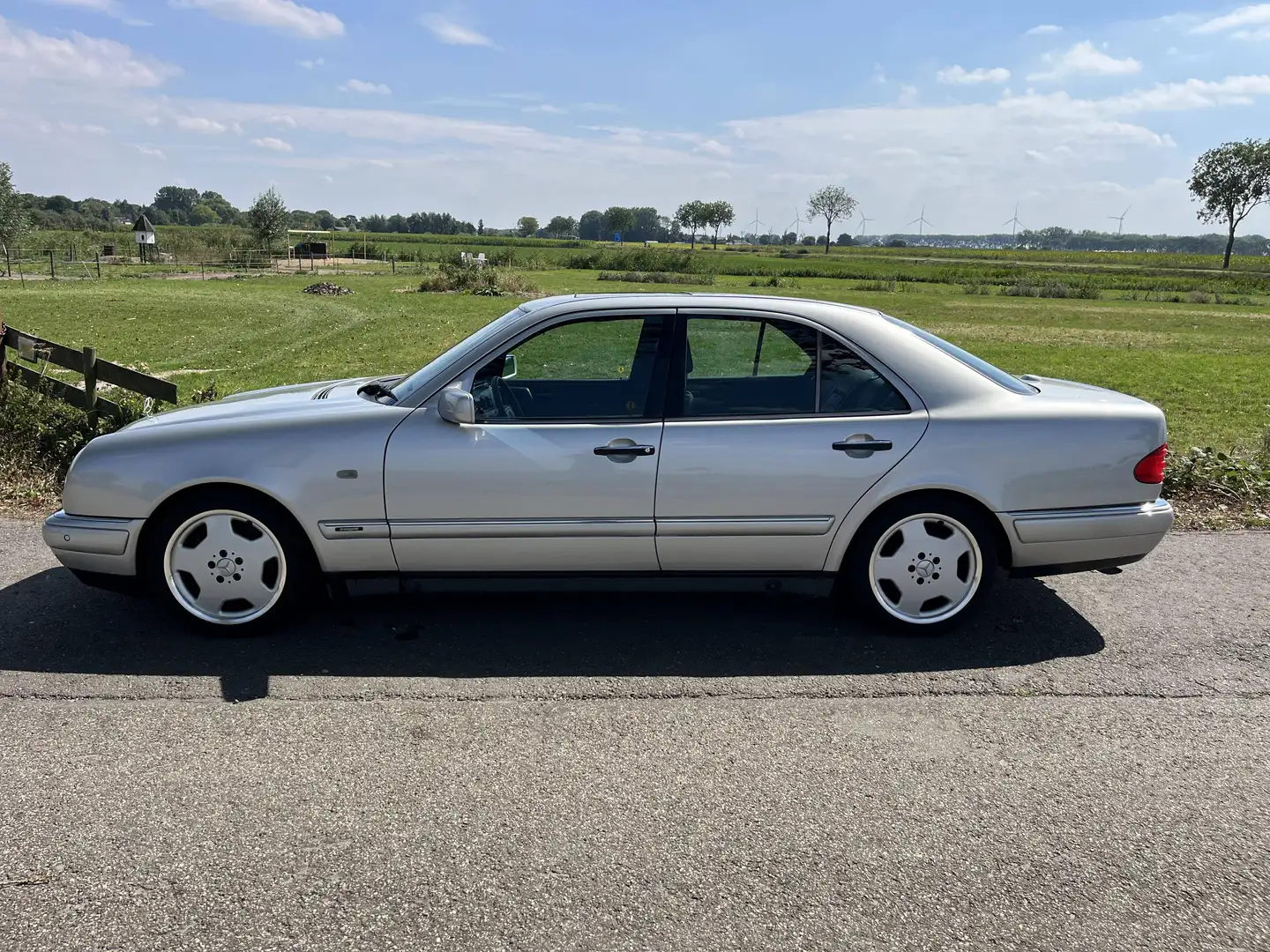 Mercedes-Benz E 420 E420 Avantgarde | BTW-auto | Youngtimer Silber - 2