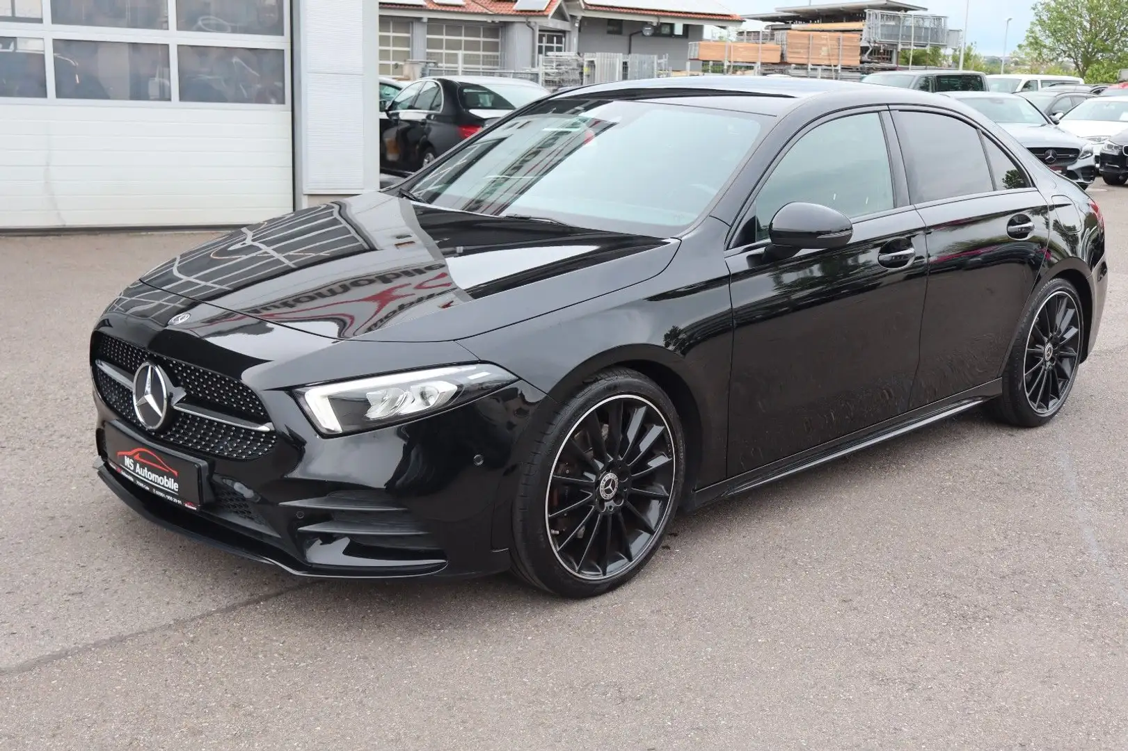 Mercedes-Benz A 220 AMG Line Limousine 4-Matic Kamer_LED_Night Nero - 1