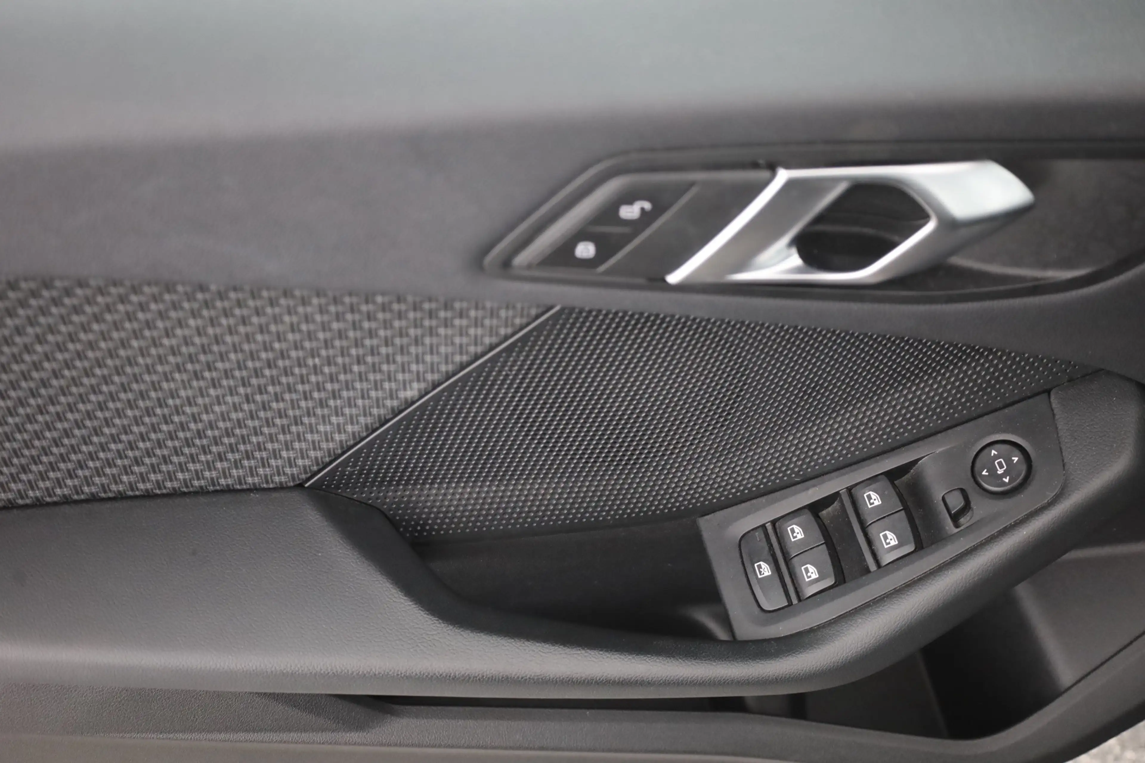 BMW 118 118i Advantage Aut. LED Navi Sitzheizung — photo 21