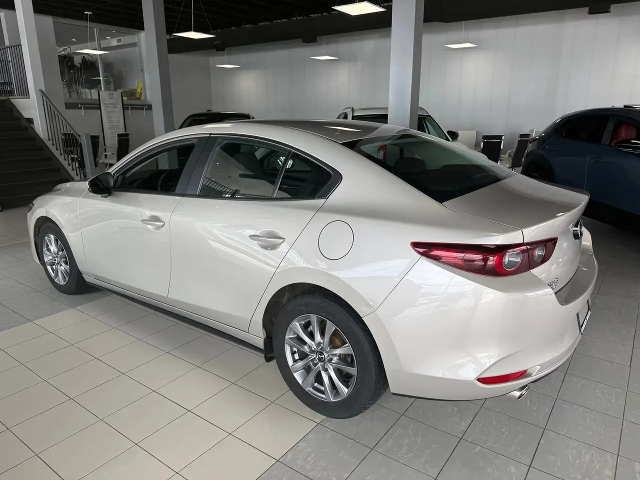 Mazda 3 снимка Mazda 3