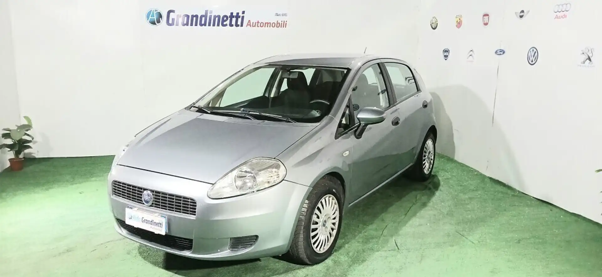 Fiat Grande Punto Grande Punto 1.2 5 porte Dynamic Gris - 1