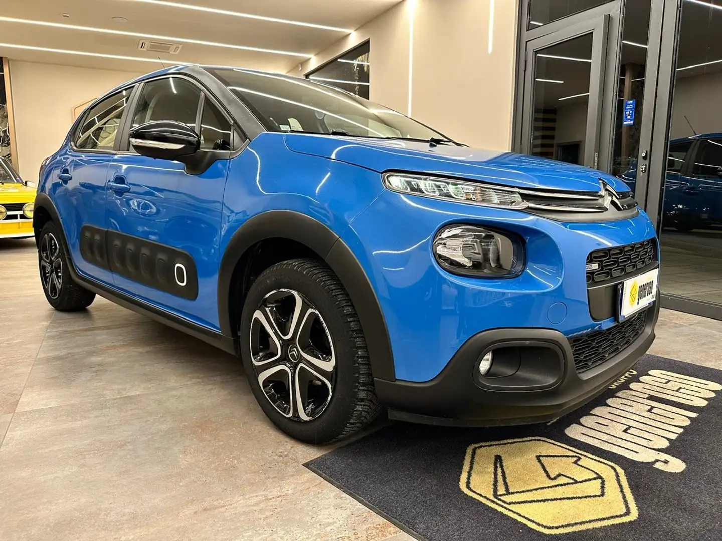 Citroen C3 C3 III 2017 1.2 puretech Shine 82cv Blu/Azzurro - 1