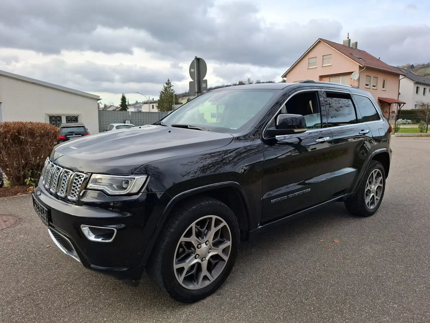 Jeep Grand Cherokee 3.0*Kamera*Luftfahrwerk*Panorama* Schwarz - 1