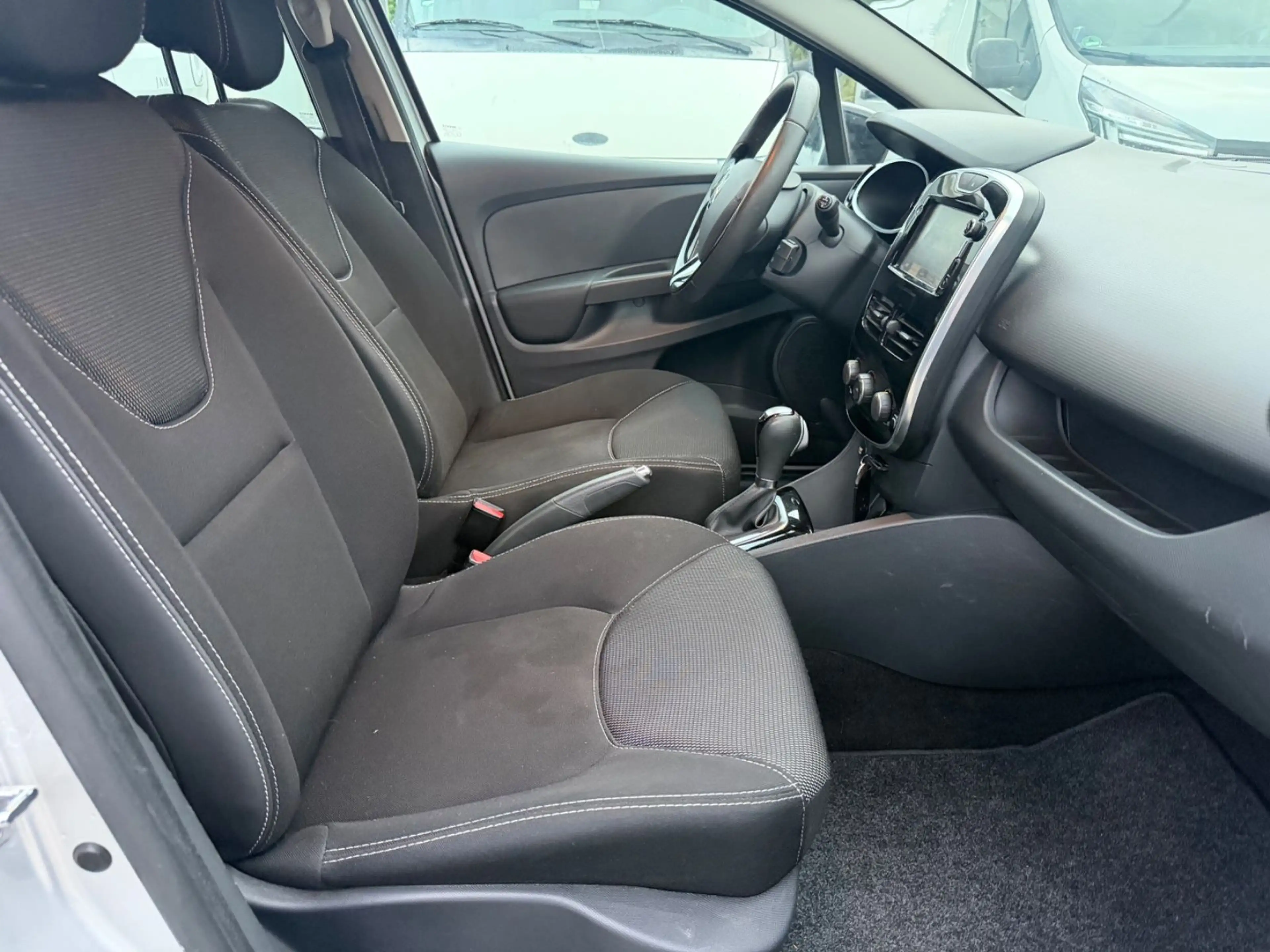 Renault Clio Dynamique Navi Automatik Klima Tempomat — photo 5