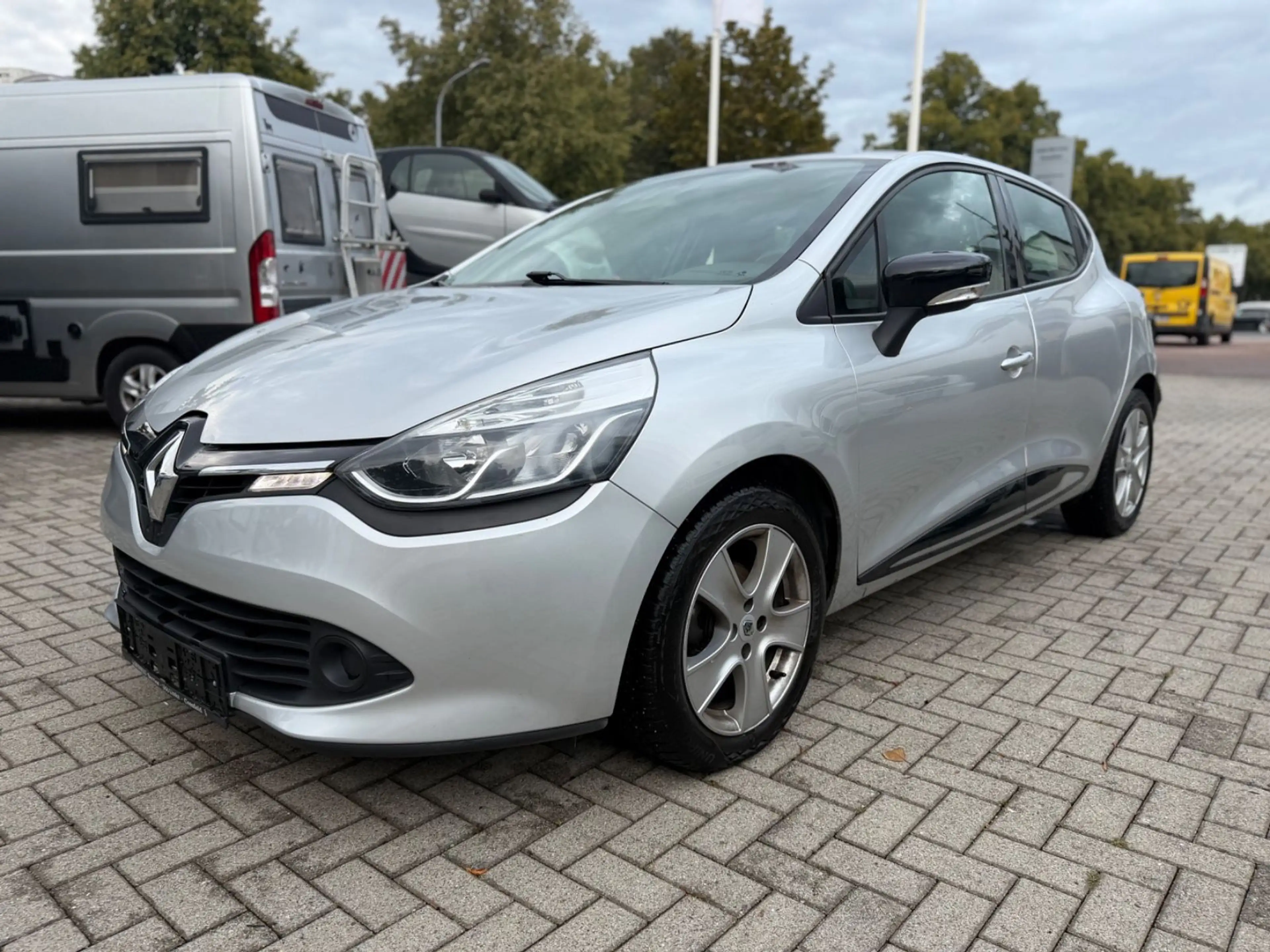 Renault Clio Dynamique  Navi  Automatik  Klima Tempomat