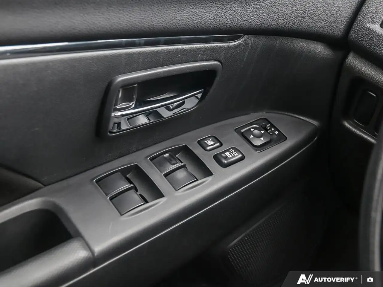 Mitsubishi RVR снимка Mitsubishi RVR