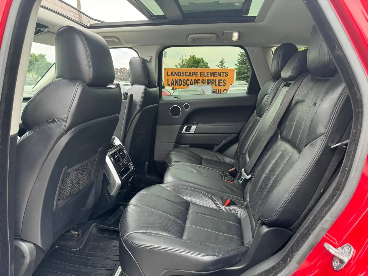 Land Rover Range Rover Sport снимка Land Rover Range Rover Sport