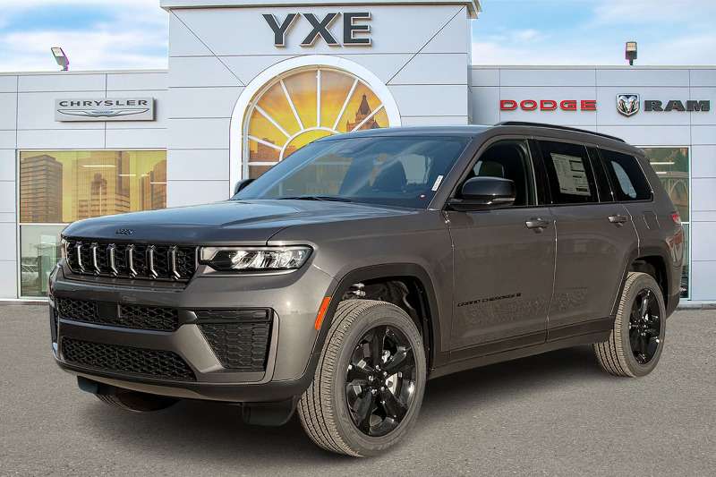 2026 Jeep Grand Cherokee Laredo Altitude