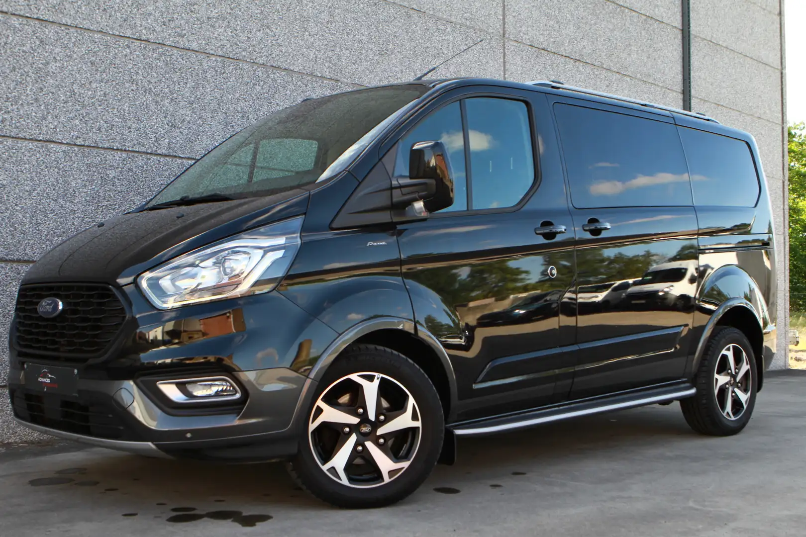 Ford Transit Custom L1 Active 5 zitplaatsen Noir - 1