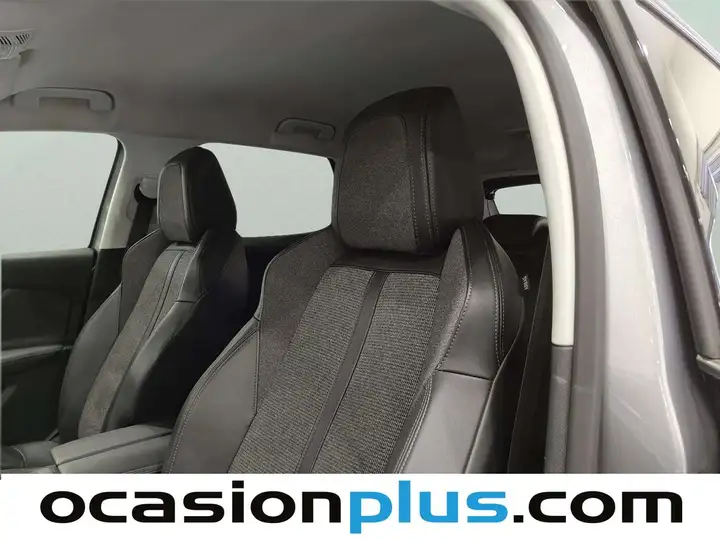 Peugeot 3008 1.2 S&S Pure Tech Allure 2019, foto 7