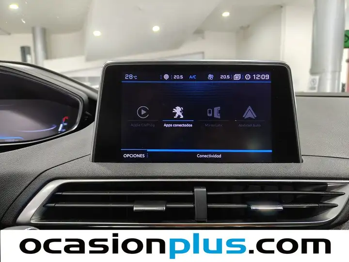 Peugeot 3008 1.2 S&S Pure Tech Allure 2019, foto 9