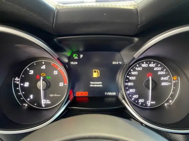 Alfa Romeo Stelvio view 16