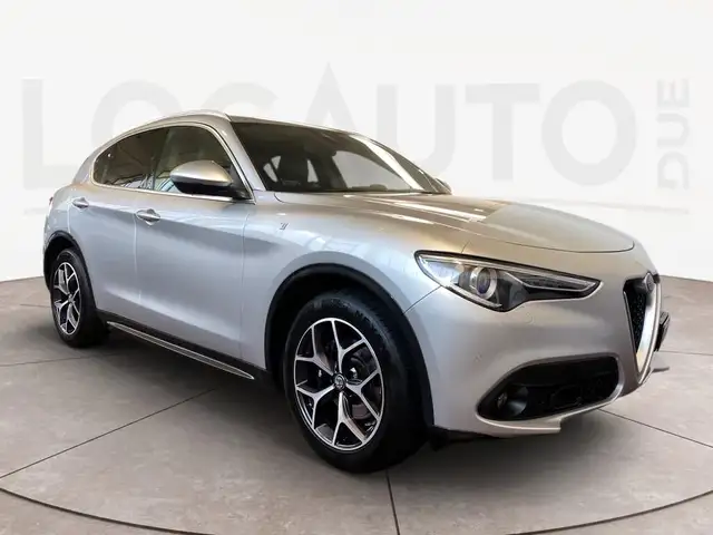 Alfa Romeo Stelvio view 3