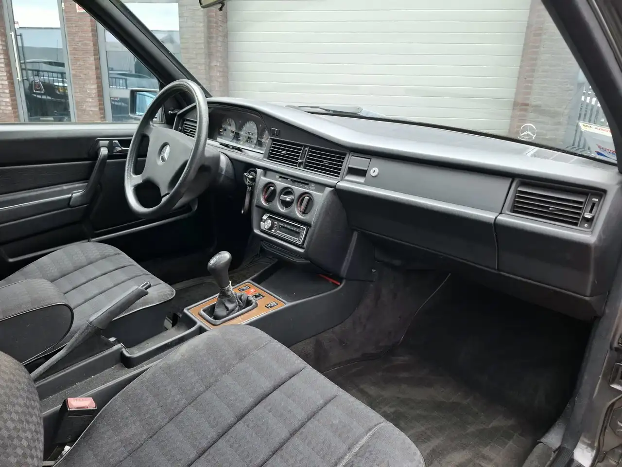 Mercedes-Benz 190 1.8 E Basic | Elektrische ramen | 5-bak | CV, foto 4